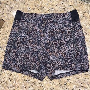 Athleta size 8 Patterned Women's golf Shorts